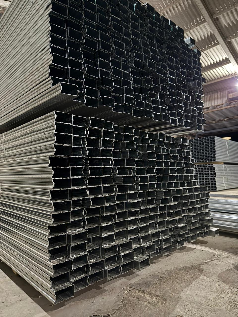 Perfis de aço galvanizado FONTORI